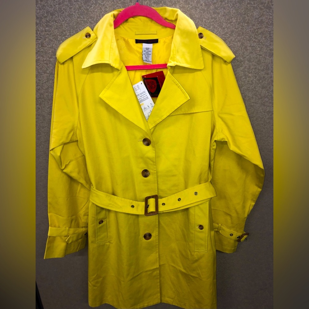 Blaine Trump Yellow trench coat size M